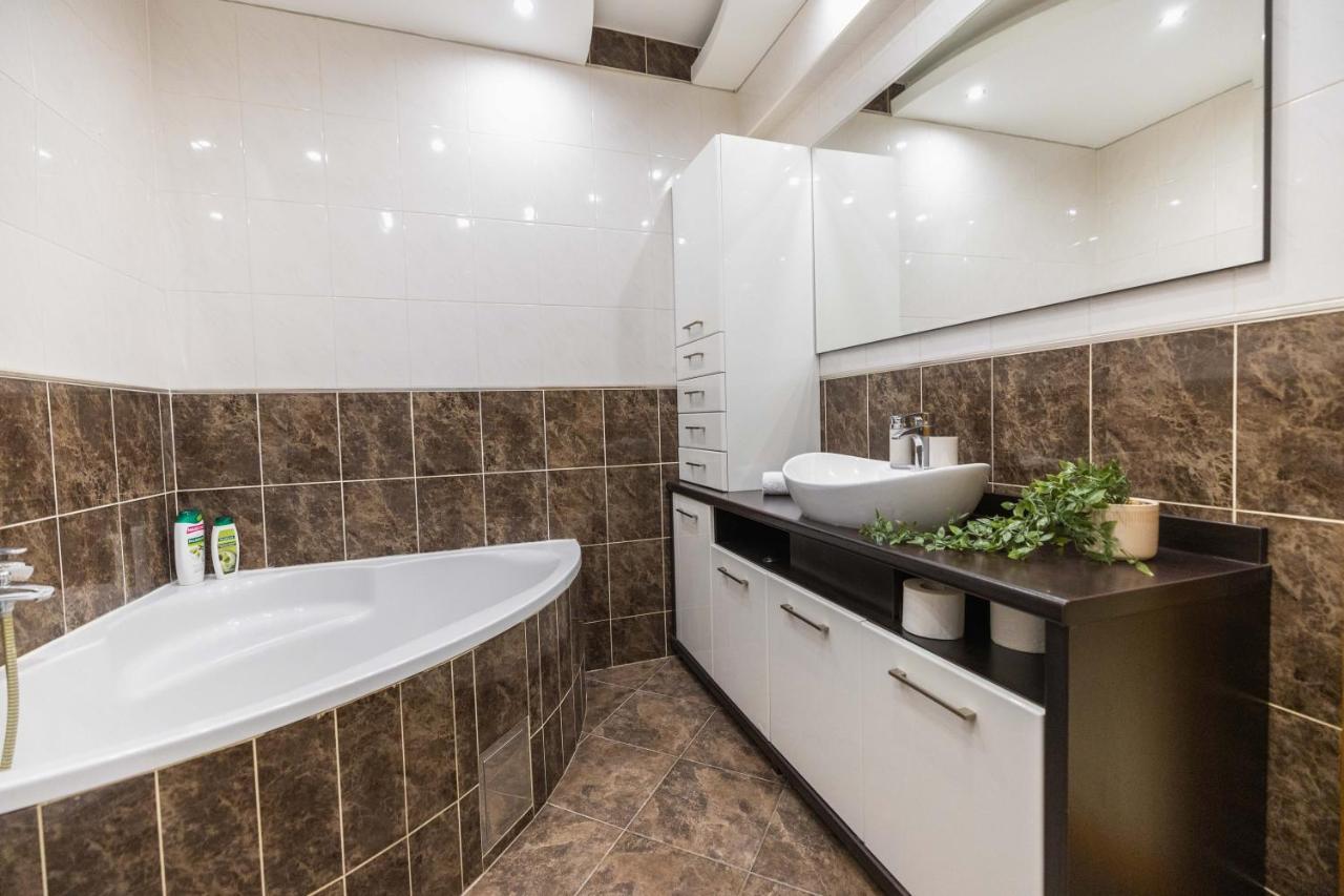נובי סאד Apartment Marina מראה חיצוני תמונה