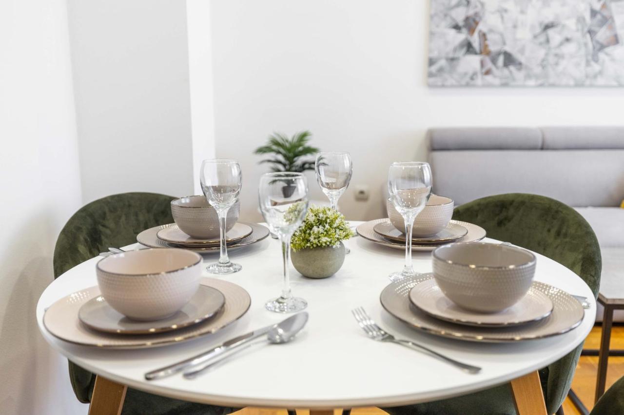 נובי סאד Apartment Marina מראה חיצוני תמונה